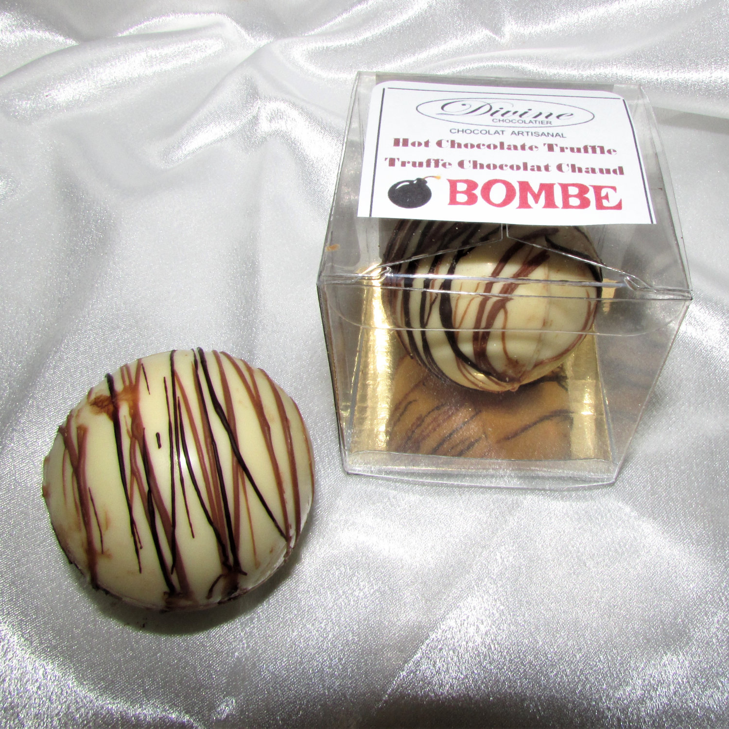 https://www.divinechocolatier.com/sites/divine/files/BOMBE-W_1500.jpg